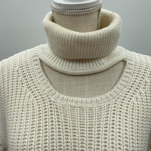BISHOP & YOUNG winter white ribbed open chest cable knit boho turtleneck sweater - Picture 4 of 9